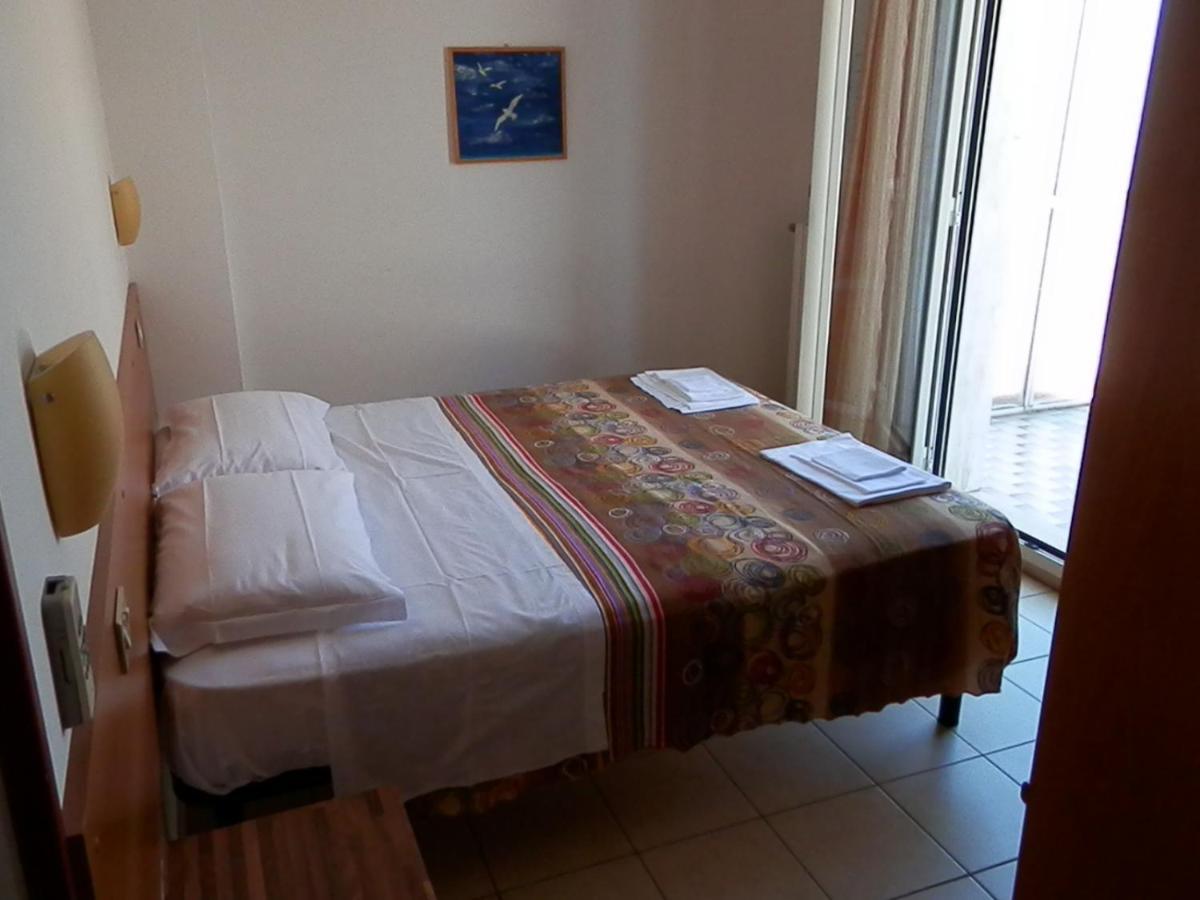 B&B Attico Mare Сан-Бенедетто-дель-Тронто Экстерьер фото