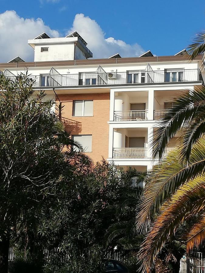 B&B Attico Mare Сан-Бенедетто-дель-Тронто Экстерьер фото