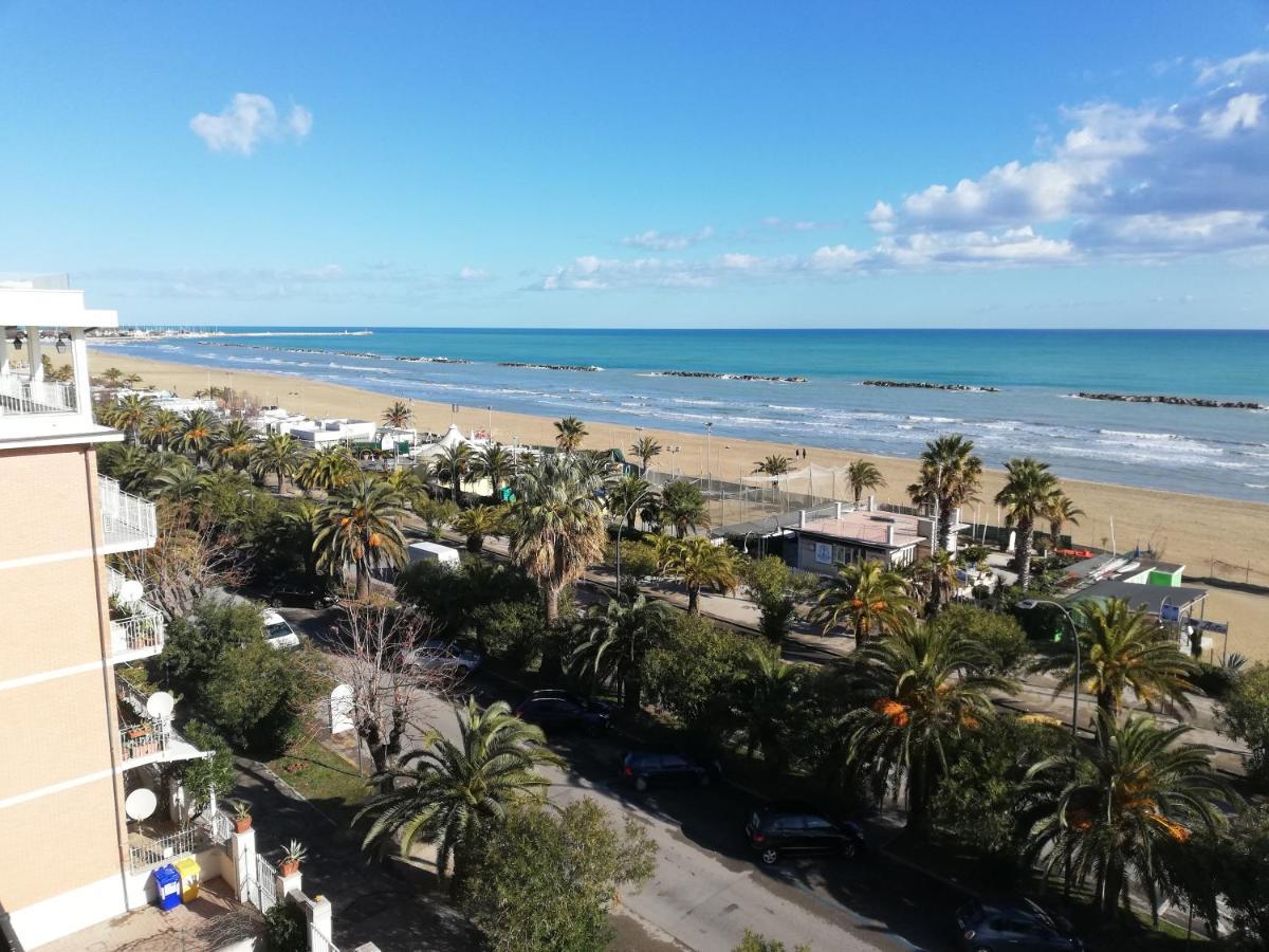 B&B Attico Mare Сан-Бенедетто-дель-Тронто Экстерьер фото