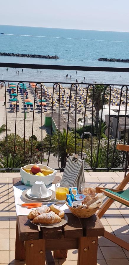 B&B Attico Mare Сан-Бенедетто-дель-Тронто Экстерьер фото